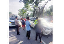 Pengemudi Mobil Tabrak Dua Pejalan KakiÂ