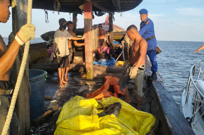 Nelayan Panipahan Temukan Mayat Mengapung di Perairan Palika | Riau Pos