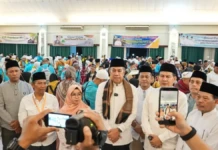 Pelukan dan Air Mata Warnai Kepulangan Jemaah Haji Asal Kepulauan Meranti