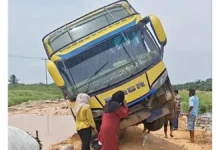 Baru Dua Pekan Ditimbun, Jalan Sontang-Duri Rusak Lagi hingga Bus Nyaris Terguling